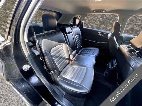 Used 2017 Ford Edge SEL w/ Equipment Group 201A AWD/4WD image 24