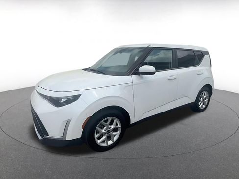 Used 2025 Kia Soul LX w/ LX Technology Package image 7