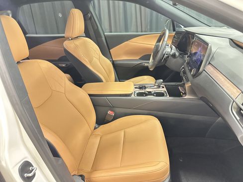 Used 2024 Lexus RX 350 Premium w/ Convenience Package AWD/4WD image 25