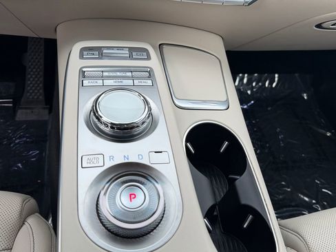 Used 2023 Genesis GV70 2.5T image 11