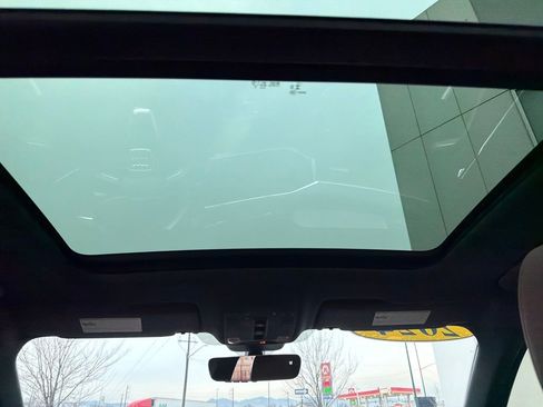 Used 2024 Audi Q3 2.0T Premium w/ Convenience Package image 20