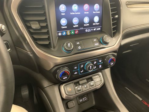 Used 2023 GMC Acadia AT4 w/ Technology Package AWD/4WD image 29