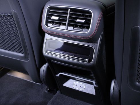 Used 2025 Mercedes-Benz GLE 63 AMG S image 18