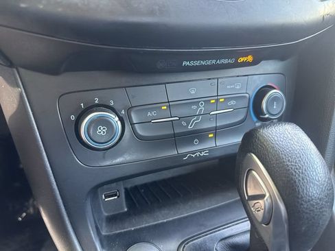 Used 2018 Ford Focus S FWD image 22