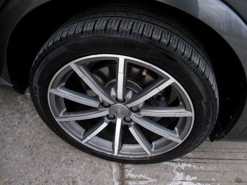 Used 2018 Audi Q3 2.0T Premium Plus w/ Premium Plus Package image 33