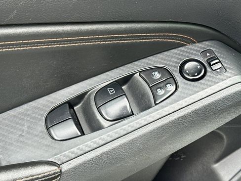 Used 2020 Nissan Altima 2.5 SR w/ Premium Package FWD image 11