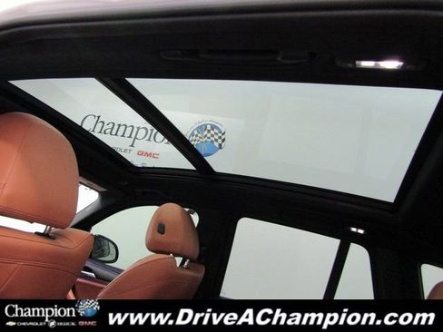 Used 2022 BMW X3 xDrive30i w/ M Sport Package 2 image 19