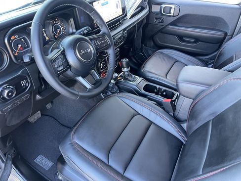 New 2026 Jeep Wrangler Unlimited Rubicon image 13