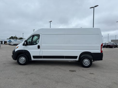 New 2026 RAM ProMaster 2500 w/ Convenience Group FWD image 7