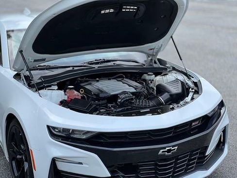 Used 2019 Chevrolet Camaro SS RWD image 34
