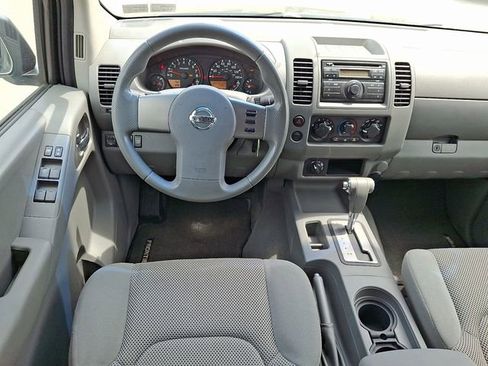 Used 2008 Nissan Frontier SE w/ SE Value Truck Pkg AWD/4WD image 11