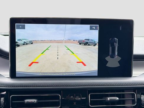 Used 2023 Lincoln Nautilus AWD w/ Premium Package image 19