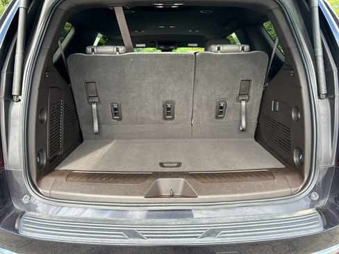 Used 2023 GMC Yukon SLT AWD/4WD image 19