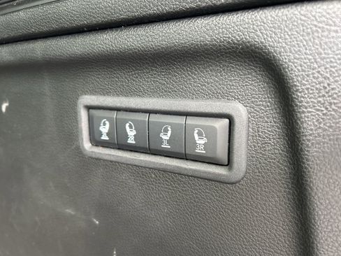 Used 2024 Jeep Wagoneer L Series II w/ Flexible Seating Group image 6