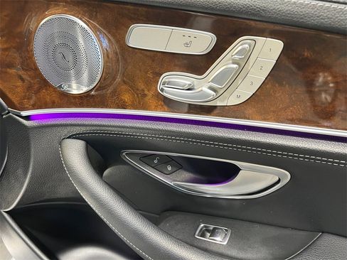 Used 2017 Mercedes-Benz E 300 4MATIC image 15