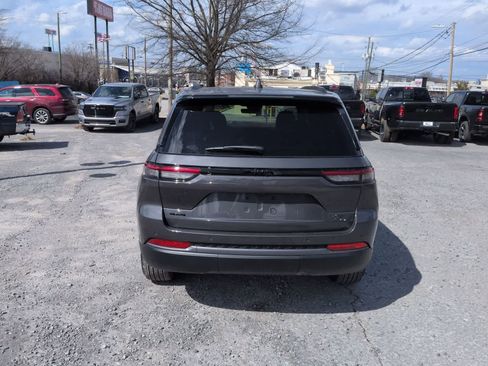 New 2026 Jeep Grand Cherokee Altitude AWD/4WD image 7