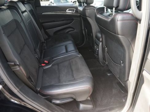Used 2018 Jeep Grand Cherokee Trailhawk AWD/4WD image 15