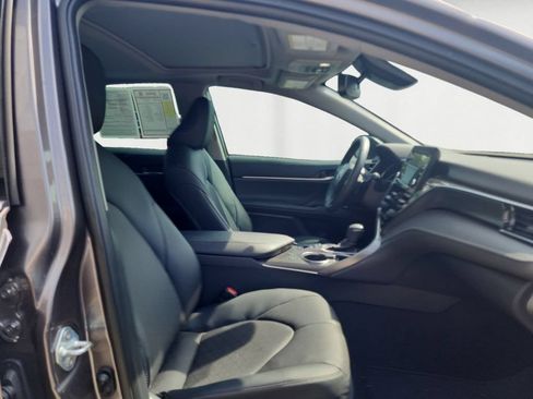 Used 2024 Toyota Camry XSE FWD image 16