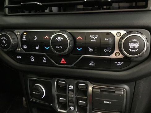 Used 2024 Jeep Wrangler Sahara w/ Technology Group image 25