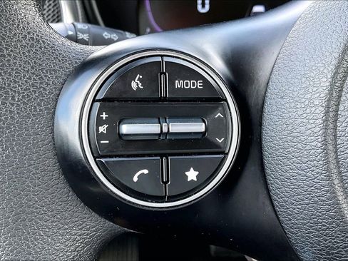 Used 2023 Kia Soul LX w/ Option Group 015 FWD image 16