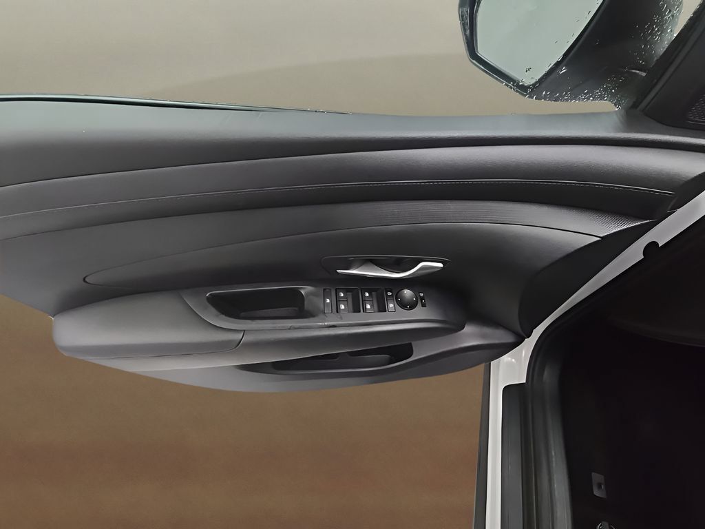 Certified 2025 Hyundai Tucson SEL AWD/4WD image 10