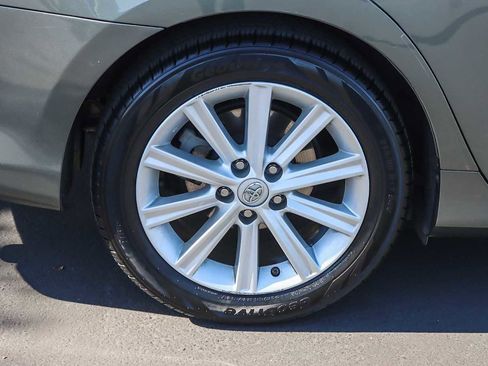 Used 2014 Toyota Camry XLE image 10