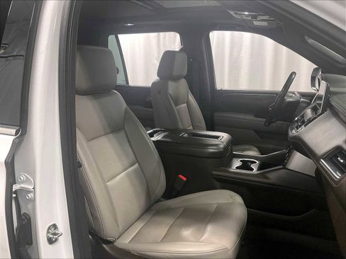 Used 2021 Chevrolet Tahoe LT w/ LT Signature Package image 11