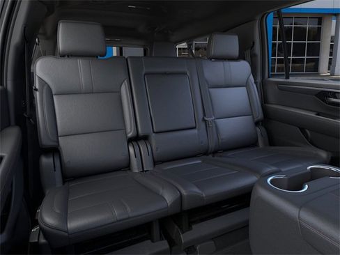 New 2025 Chevrolet Suburban RST w/ Comfort Package image 17