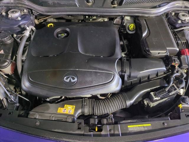 Used 2017 INFINITI QX30 Premium FWD image 21