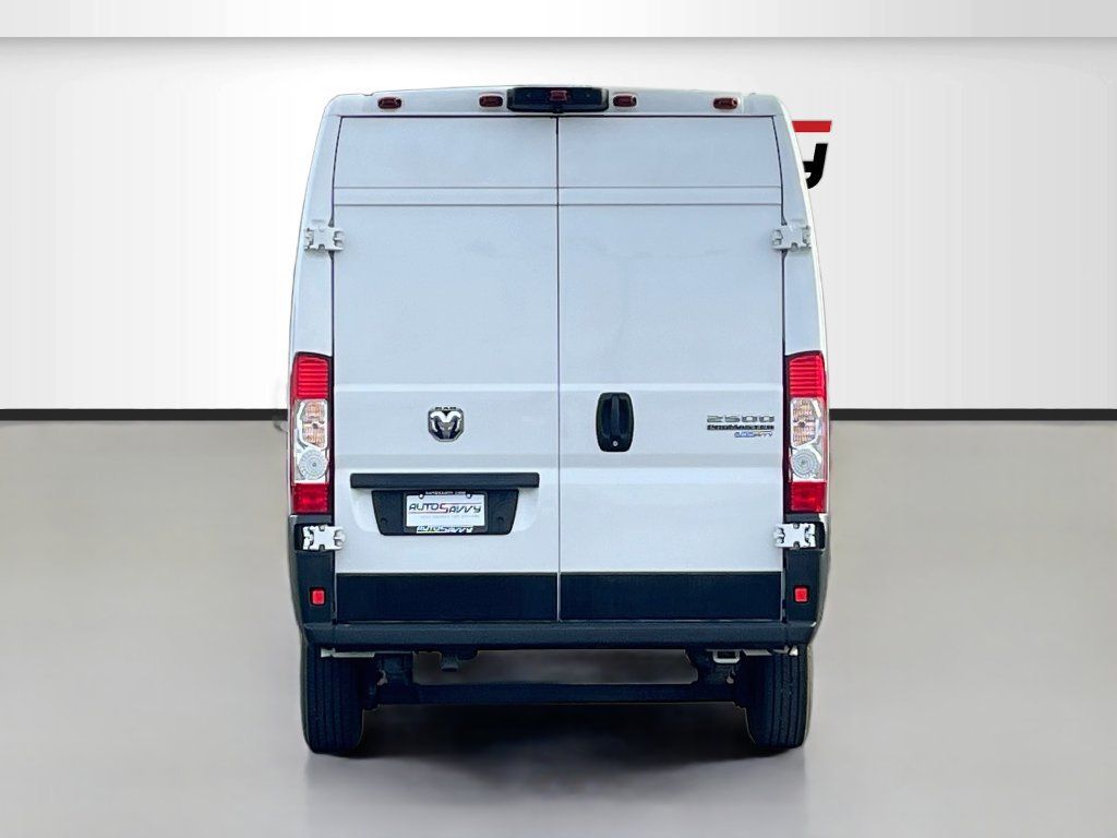 Used 2023 RAM ProMaster 2500 FWD image 6