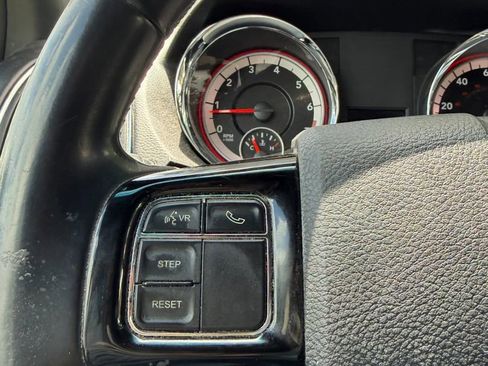 Used 2017 Dodge Grand Caravan SXT image 22