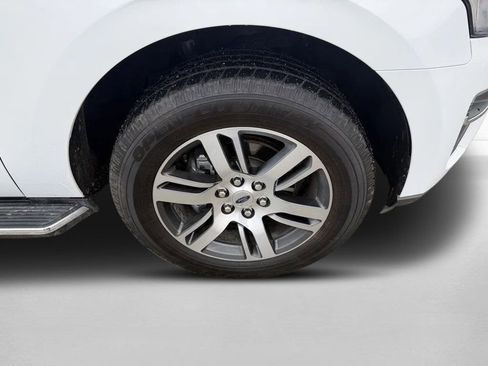 Used 2023 Ford Expedition Limited image 38