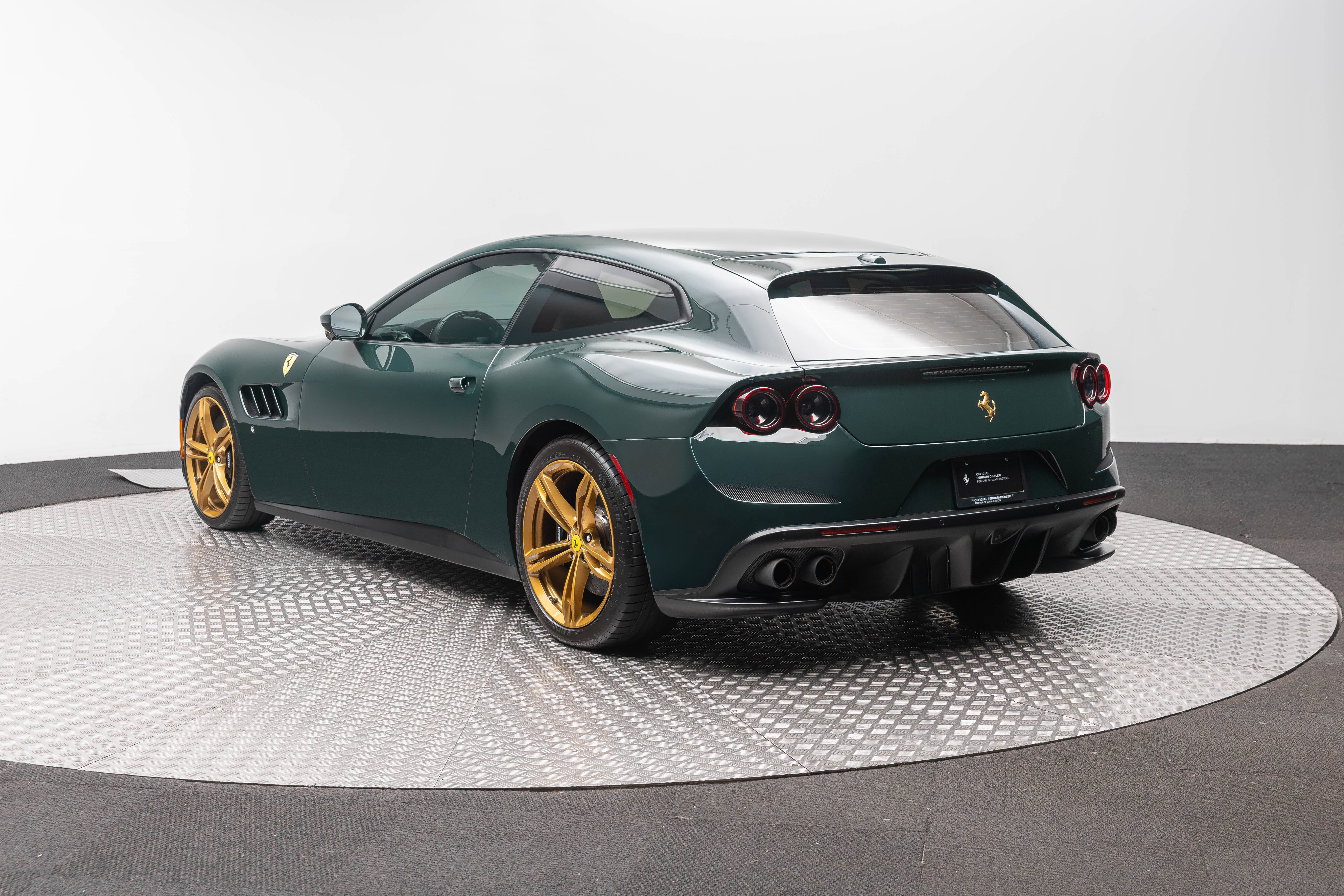 Used 2019 Ferrari GTC4Lusso AWD/4WD image 3