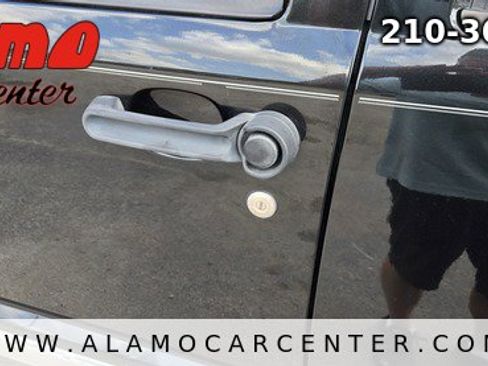 Used 2012 Jeep Liberty Sport image 10