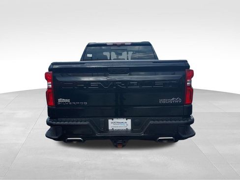 Used 2024 Chevrolet Silverado 1500 High Country w/ High Country Premium Package AWD/4WD image 4