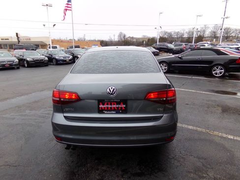 Used 2016 Volkswagen Jetta S FWD image 3