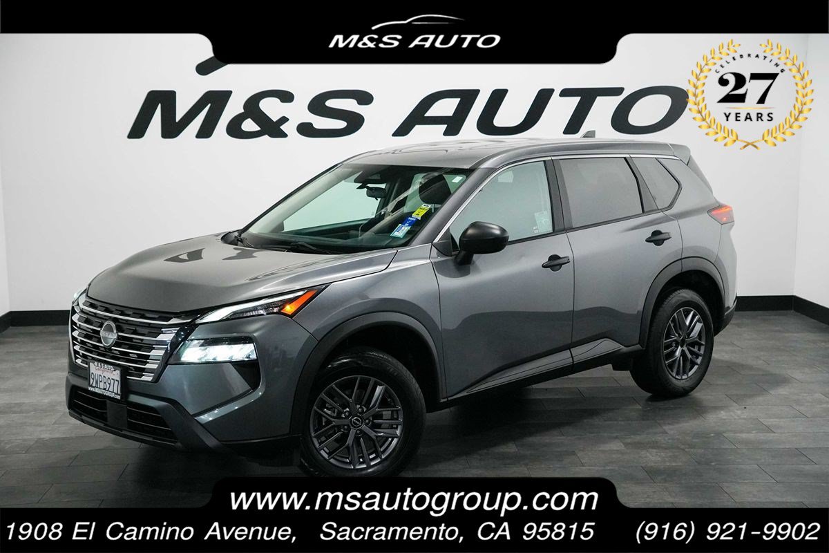 Used 2024 Nissan Rogue S AWD/4WD image 1