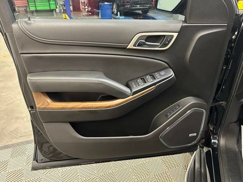 Used 2019 GMC Yukon XL Denali w/ Open Road Package RWD image 22