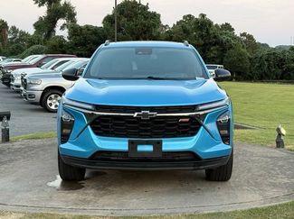 Used 2025 Chevrolet Trax RS w/ Sunroof Package FWD video 2
