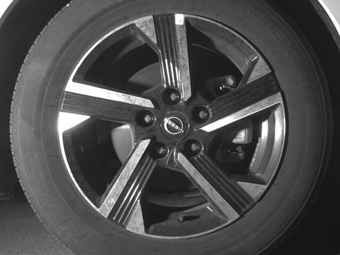 Used 2025 Nissan Sentra SV image 13