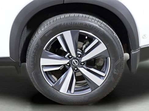 Used 2024 Nissan Rogue SL w/ SL Premium Package image 42