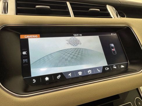 Used 2017 Land Rover Range Rover Sport HSE image 18