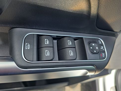 New 2026 Mercedes-Benz GLB 250 image 26