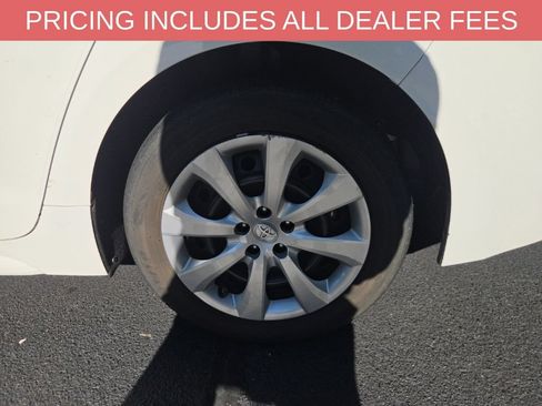 Used 2022 Toyota Corolla LE FWD image 9
