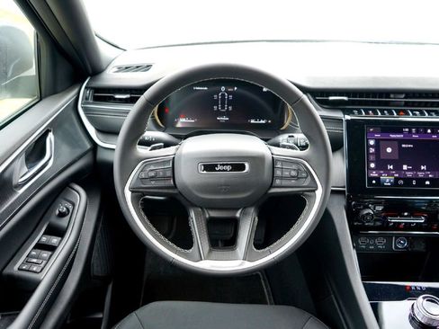 New 2026 Jeep Grand Cherokee L Laredo RWD image 20