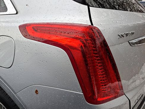 Used 2018 Cadillac XT5 Luxury image 8