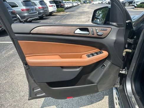 Certified 2018 Mercedes-Benz GLE 43 AMG 4MATIC image 27