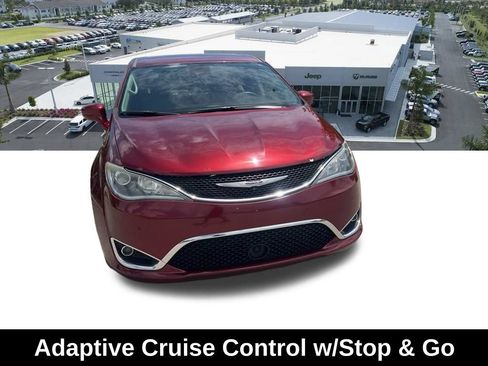 Used 2020 Chrysler Pacifica Touring w/ Advanced Safetytec Group FWD image 6