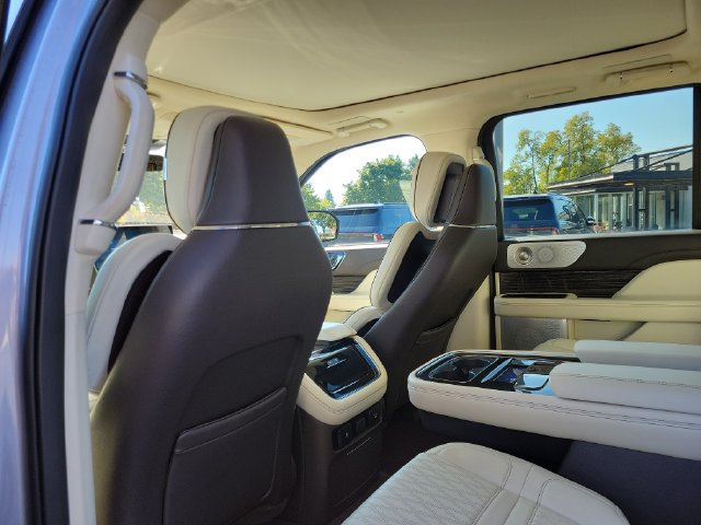 Used 2023 Lincoln Navigator Black Label AWD/4WD image 25