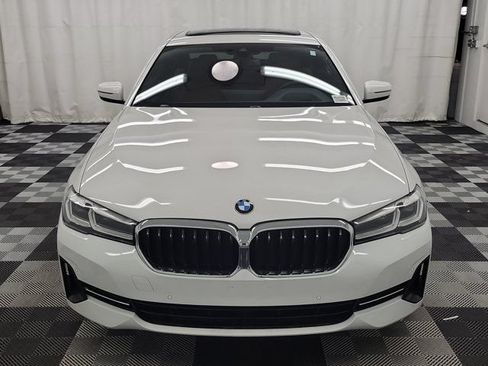 Used 2021 BMW 530i w/ M Sport Package RWD image 2